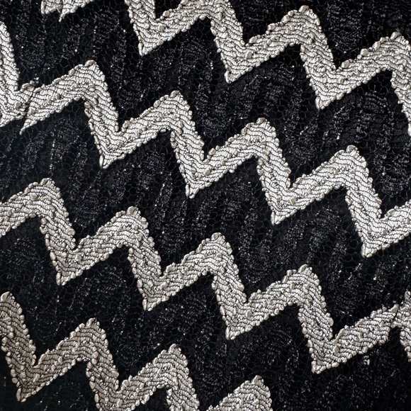 Black and Silver Zigzag Windsor Size Small Dress - Picture 3 of 6